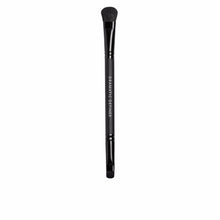 DRAMATIC DEFINER dual-ended eye brush