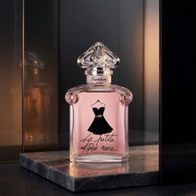 La Petite Robe Noire
